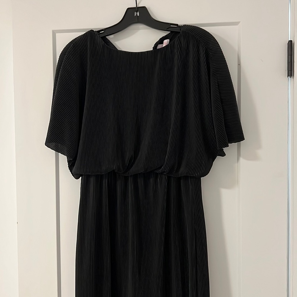Pink Lily Black Maxi Dress